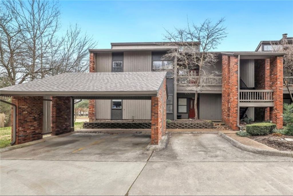 2779 Joyce Boulevard, Unit 21, Fayetteville, AR 72703 Main Photo