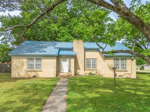101 Roosevelt Circle , Morrilton, AR 72110