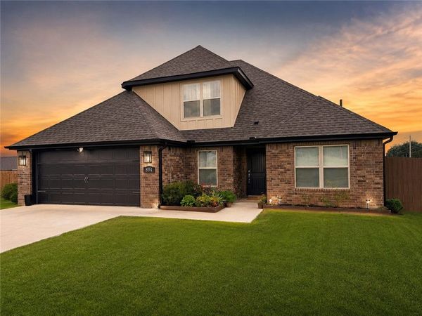 804 W Shane Court , Siloam Springs, AR 72761