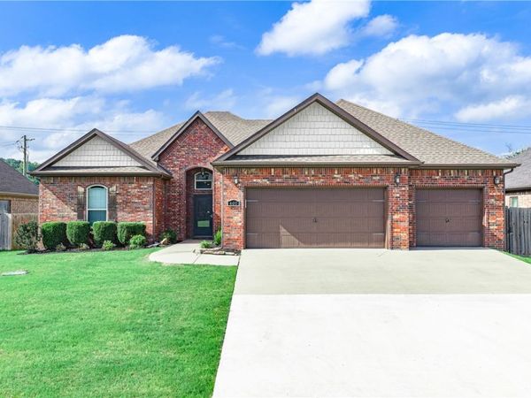 401 Pebble Beach Drive , Cave Springs, AR 72718