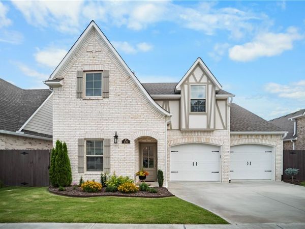 139 N Hawkstone Drive , Fayetteville, AR 72704