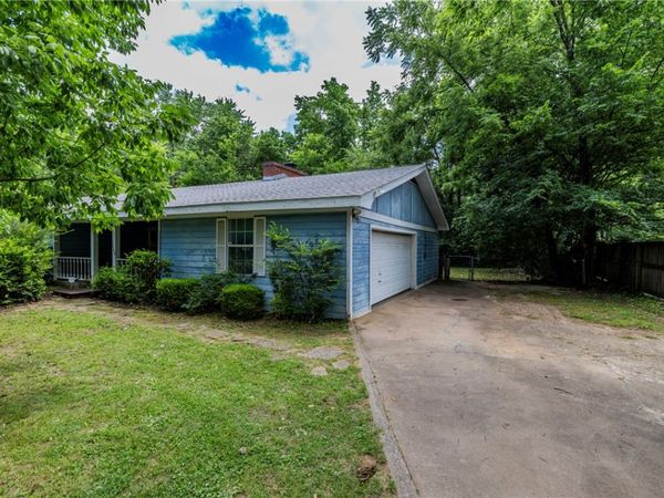 1440 N Old Wire Road , Fayetteville, AR 72703
