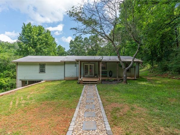 428 Oak Street, Mountainburg, AR 72946
