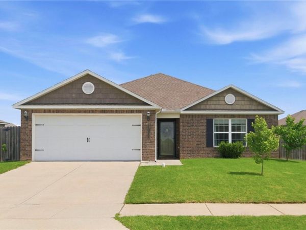 2312 Hickory Wood Avenue , Lowell, AR 72745