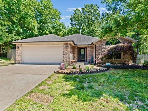 25 Overton Drive , Bella Vista, AR 72714