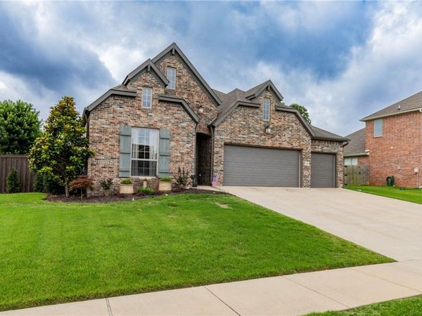 1501 Crestwood Hills Lane , Cave Springs, AR 72718