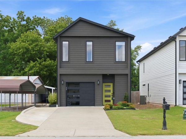 219 W Birch Street, Rogers, AR 72756