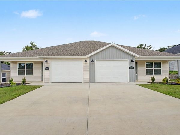 6500 & 6502 Kathleen Street, Bentonville, AR 72713