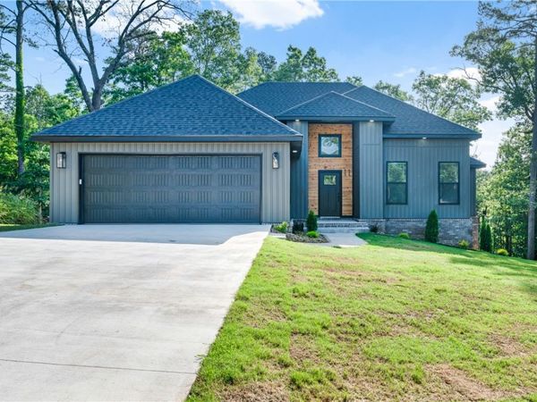 11 Ellesmere Lane , Bella Vista, AR 72714
