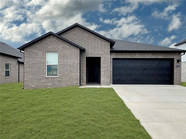 1001 Thornwood Place , Bentonville, AR 72713