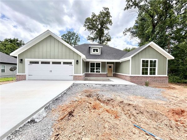 34 Kirkwall Drive , Bella Vista, AR 72715