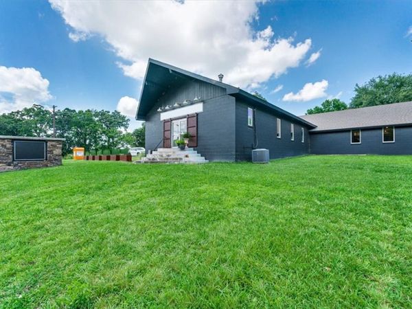 103&105 Zion Church Street , Lowell, AR 72745