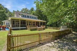 1404 Leisure Drive photo 4