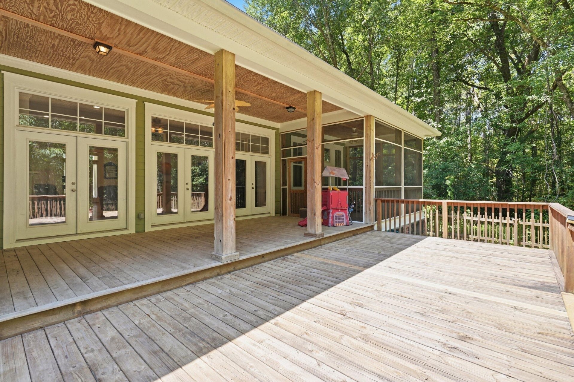 1404 Leisure Drive Photo 5
