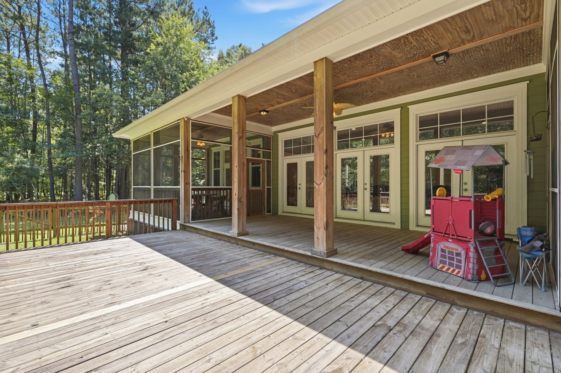1404 Leisure Drive Photo 6