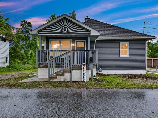 1011 Marquette Road , Lake Station, IN 46405