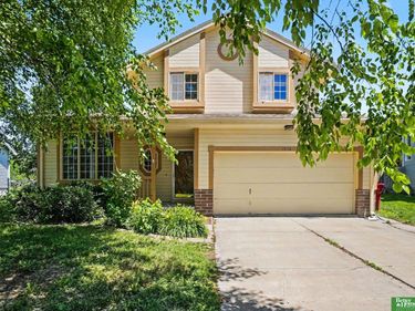 15116 Chalco Pointe Drive, Omaha, NE 68138