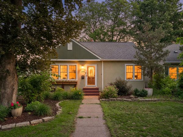 1576 Grotto Street N, Saint Paul, MN 55117