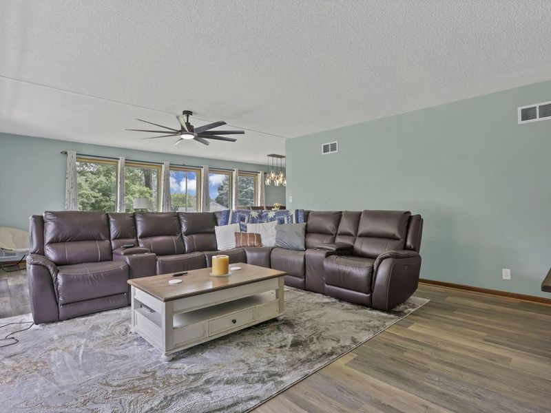 855 E Village Drive , Newark, OH 43055 Photo 11