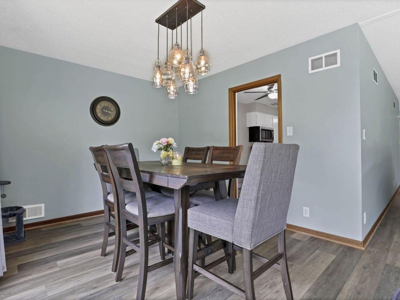 855 E Village Drive , Newark, OH 43055 Photo 19