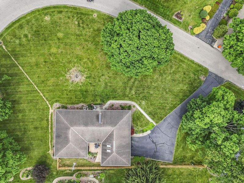 855 E Village Drive , Newark, OH 43055 Photo 58