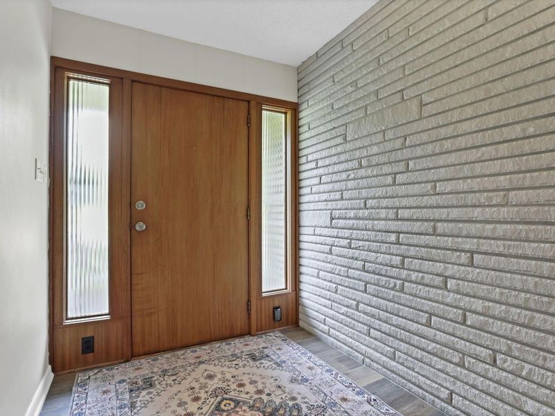 855 E Village Drive , Newark, OH 43055 Photo 9