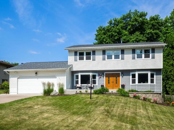 4314 Spring Street , Davenport, IA 52807