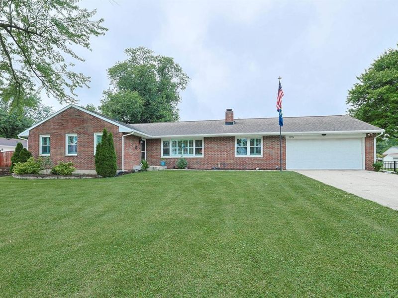 106 Stolz Drive, Middletown, OH 45042 Photo 2