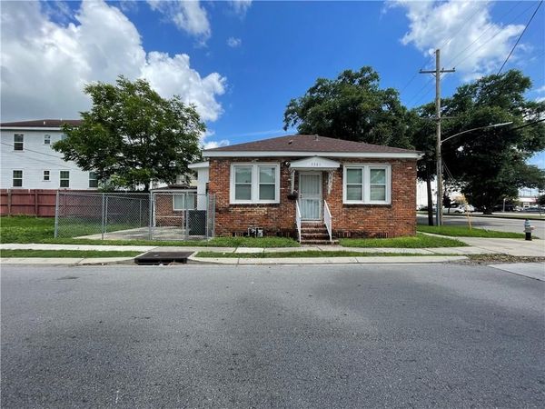 3301 S DORGENOIS Street, New Orleans, LA 70125