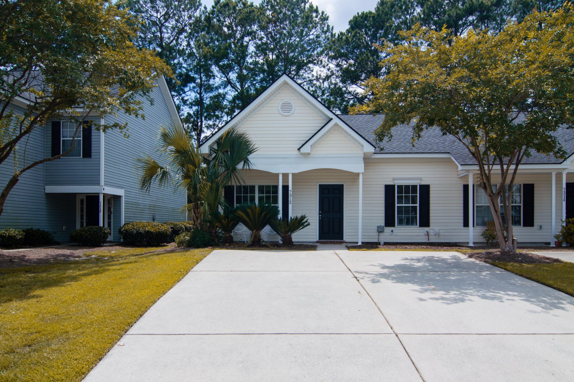 7312 Suncatcher Drive Photo 2
