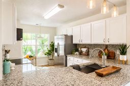 7312 Suncatcher Drive photo 4