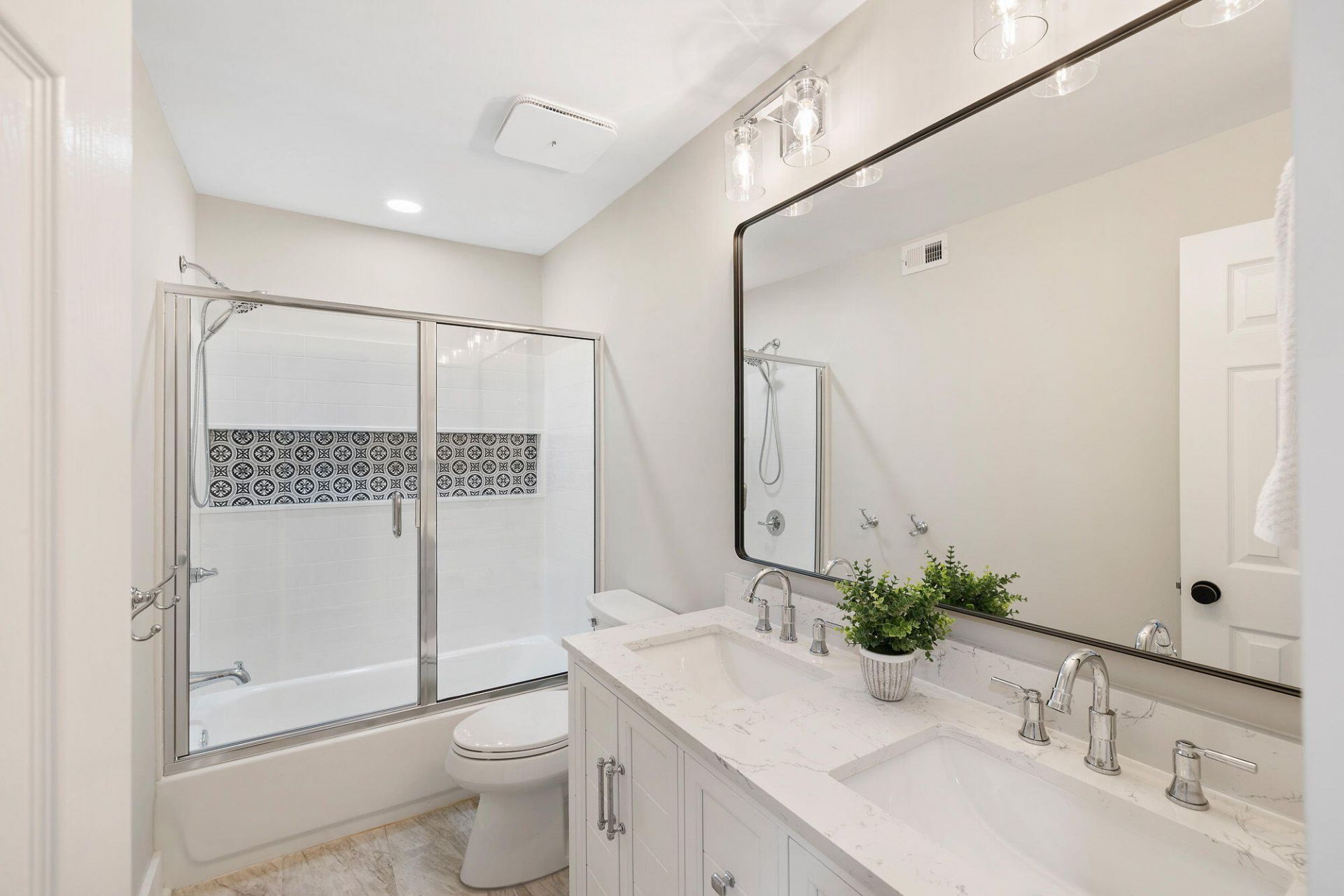 1851 Montclair Drive Photo 14