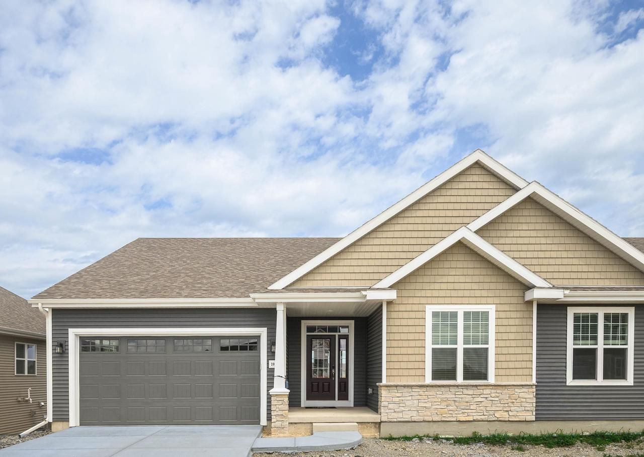 2046 Leopold Way, Sun Prairie, WI 53590 Main Photo