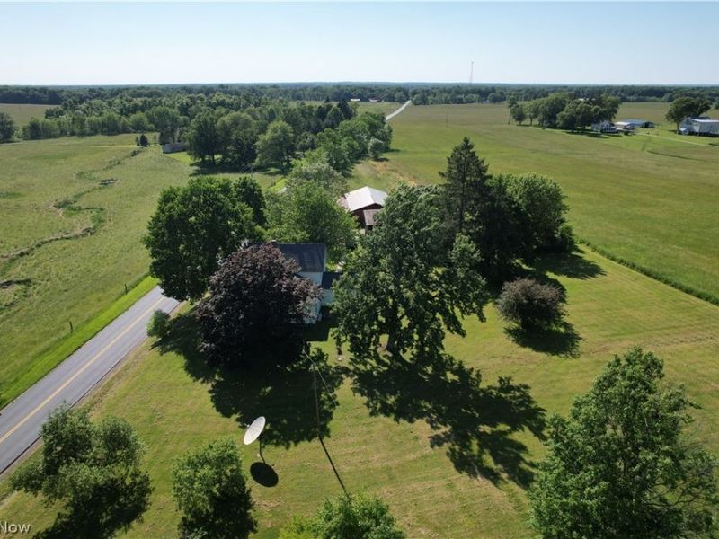 15760 N Palmyra Road, Diamond, OH 44429 Photo 10