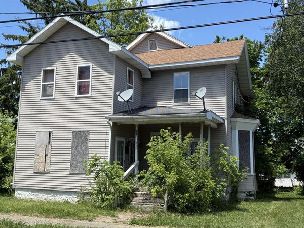 212 W Porter Street, Albion, MI 49224
