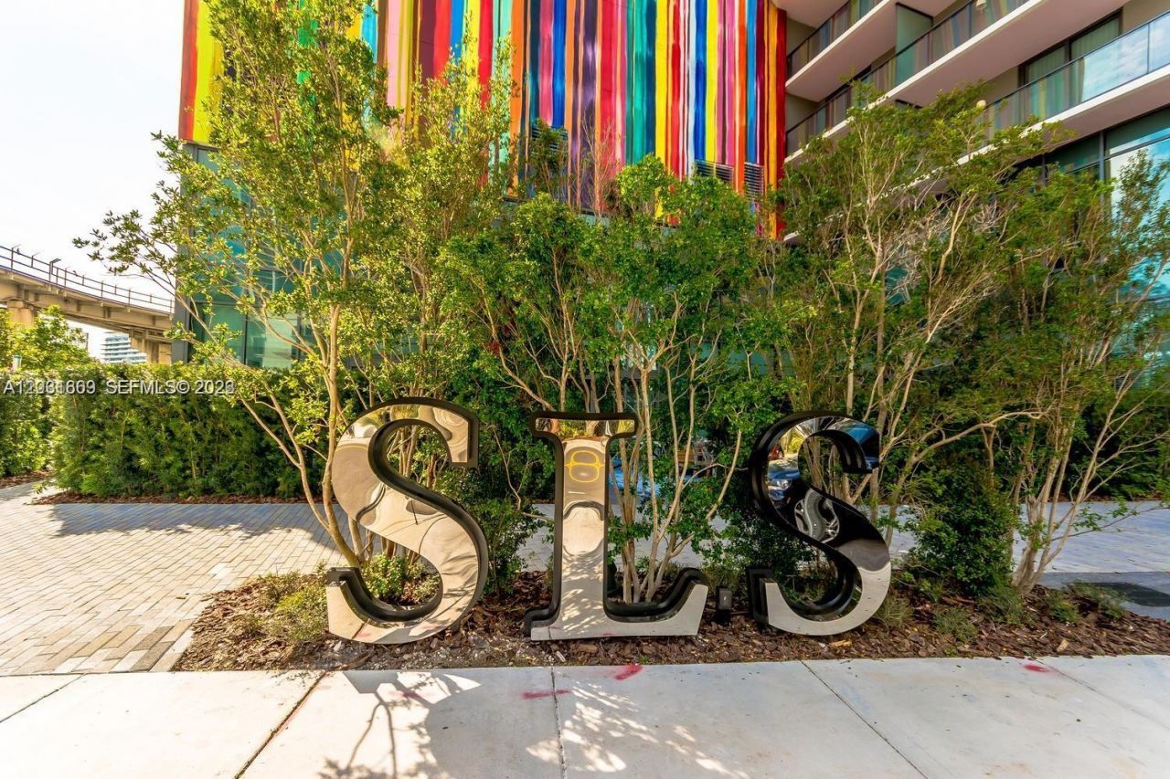 1300 S Miami Ave, Unit 1808, Miami, FL 33130 Main Photo