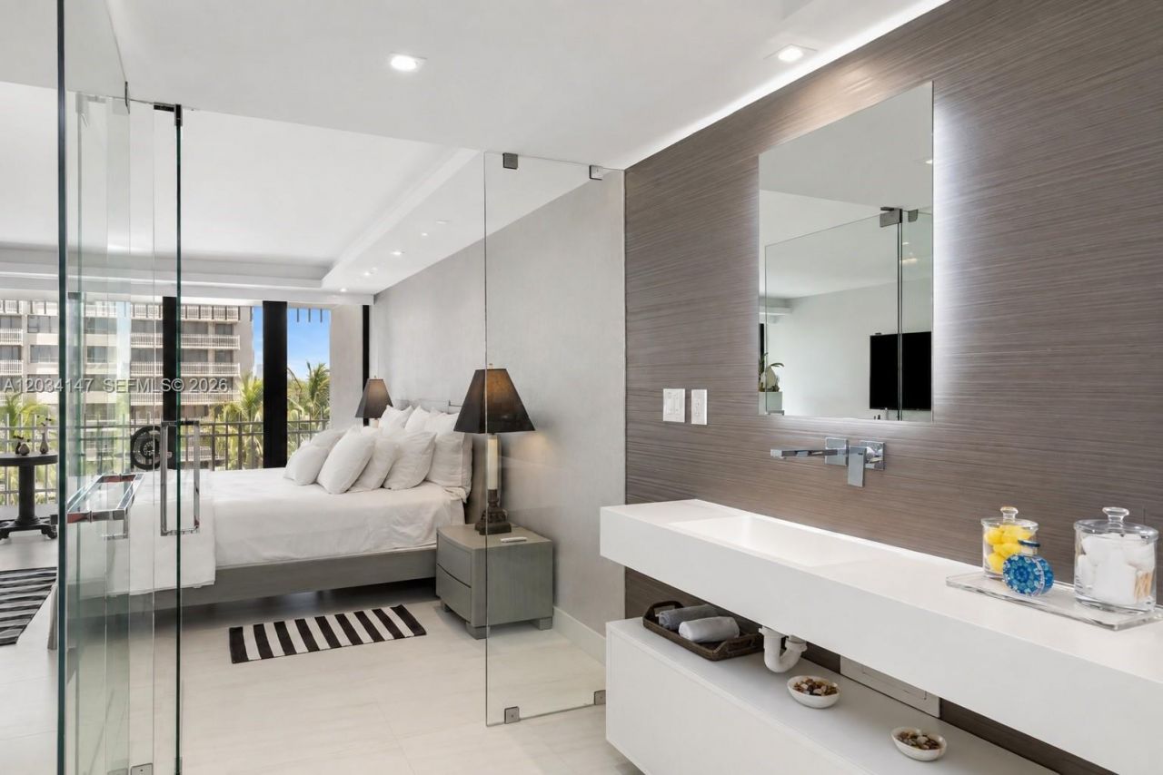 3 Grove Isle Dr, Unit C502, Miami, FL 33133 Photo