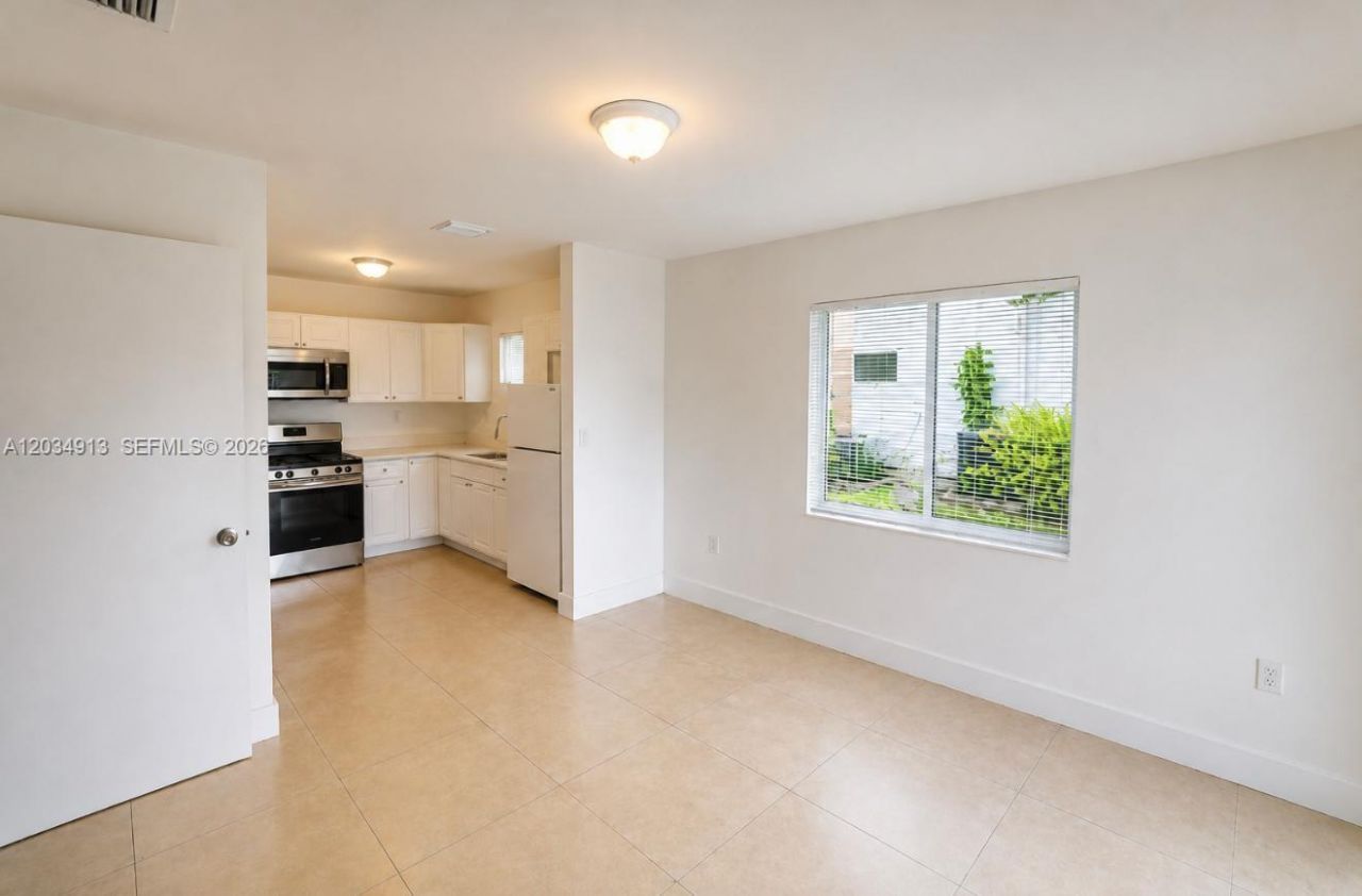 10595 SW 171st St, Unit 10595, Miami, FL 33157 Photo