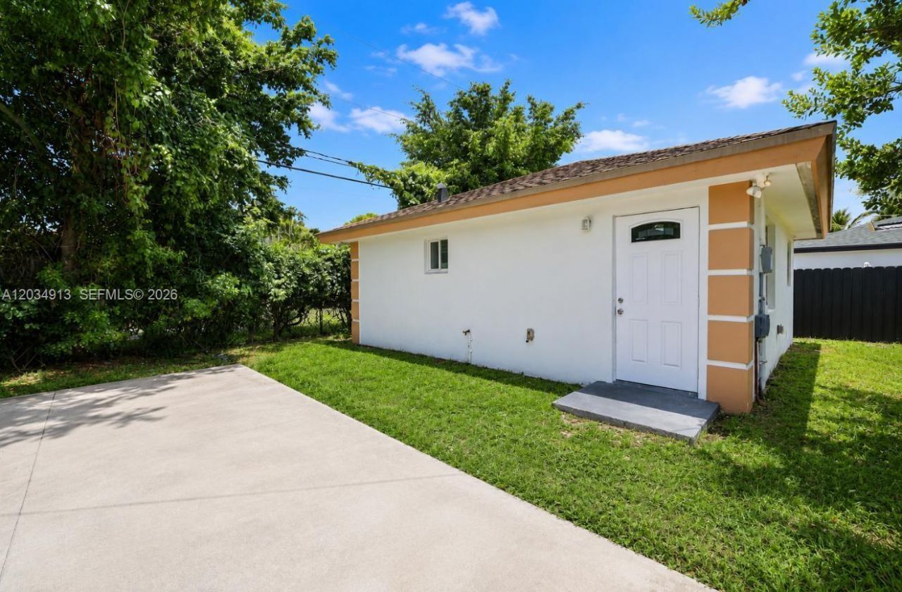 10595 SW 171st St, Unit 10595, Miami, FL 33157 Photo