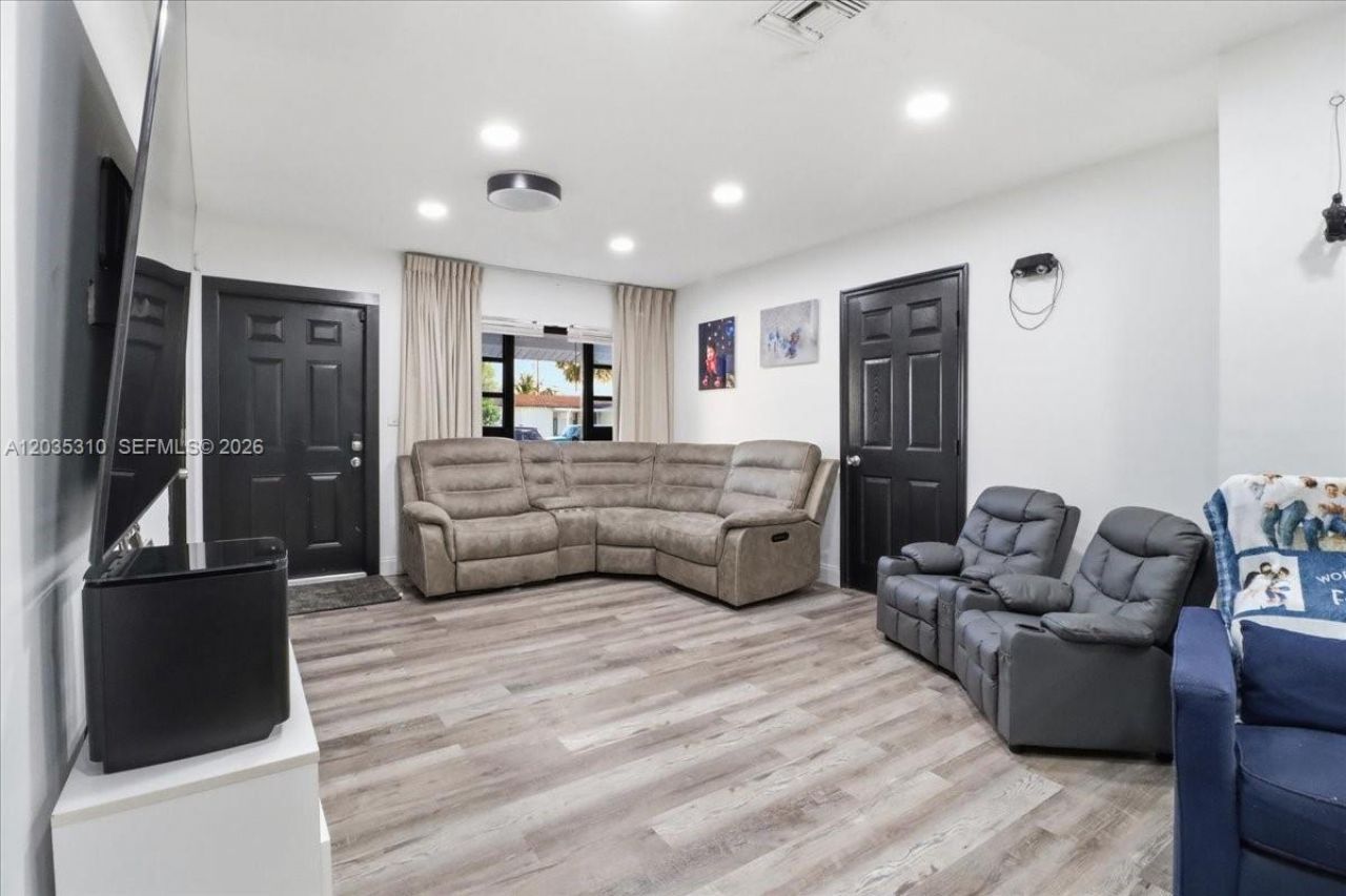 7551 Polk St , Hollywood, FL 33024 Photo
