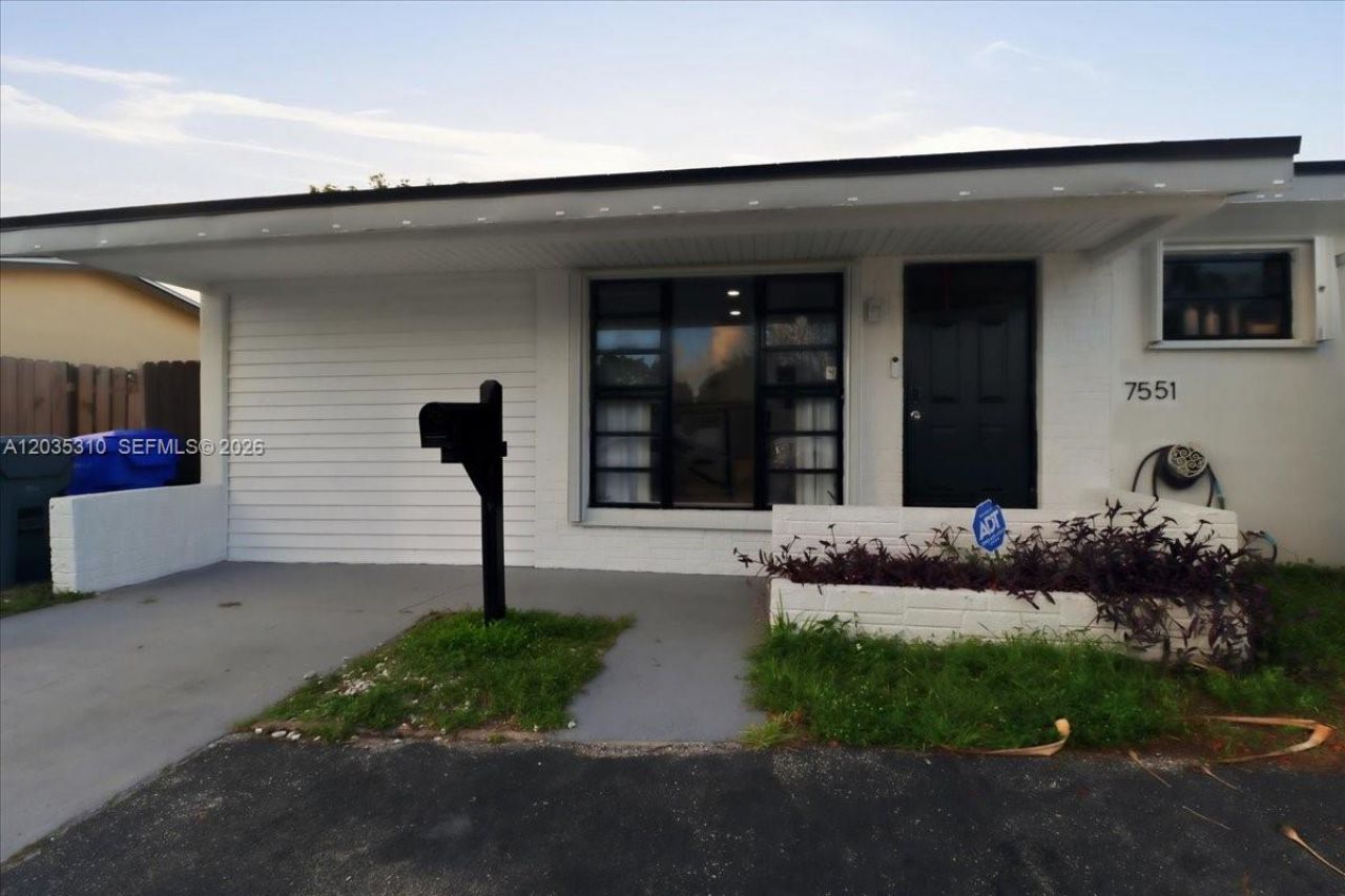 7551 Polk St , Hollywood, FL 33024 Photo