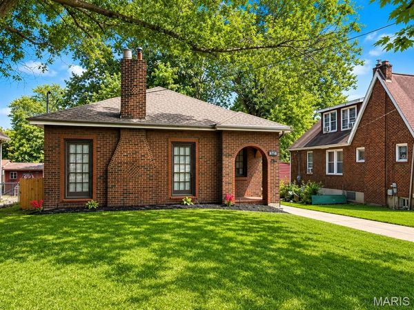 8718 Clifton Avenue , Jennings, MO 63136