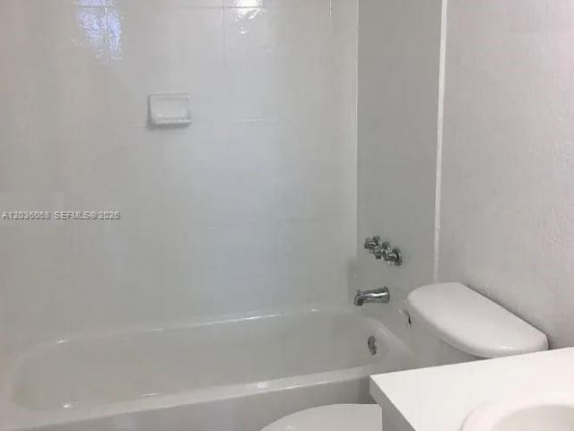 1805 Sans Souci Blvd , Unit 506, North Miami, FL 33181 Photo