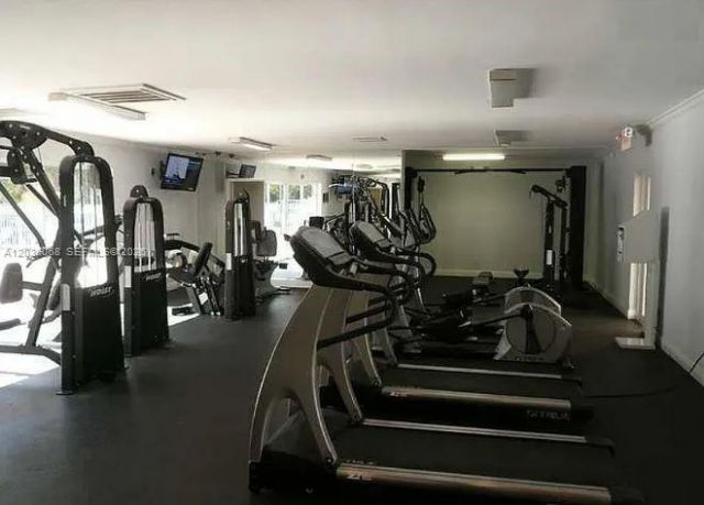 1805 Sans Souci Blvd , Unit 506, North Miami, FL 33181 Photo