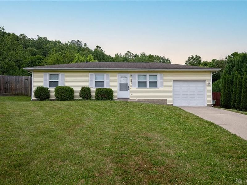 7905 Wescott Avenue, Mad River Township, OH 45324 Photo 2