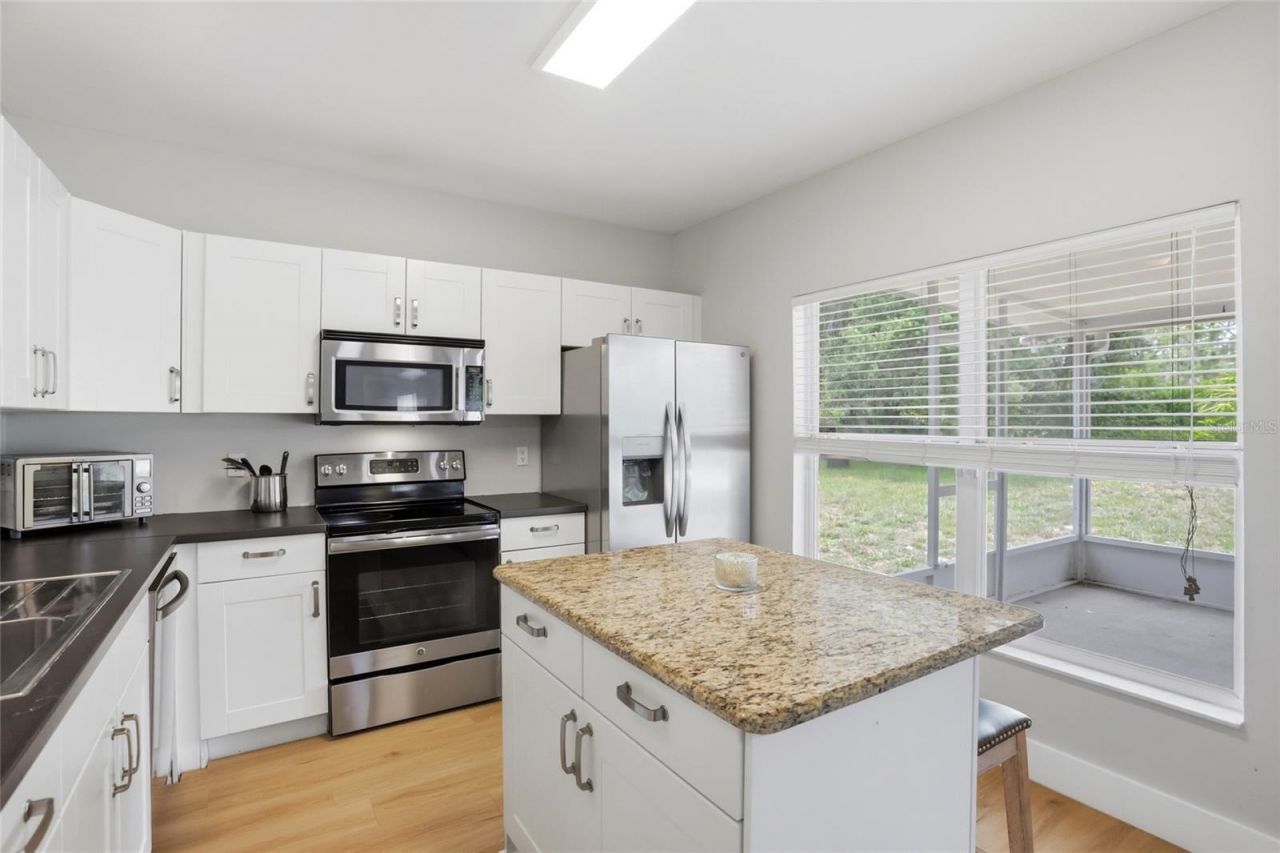 4114 Forest Island Drive, Orlando, FL 32826 Photo