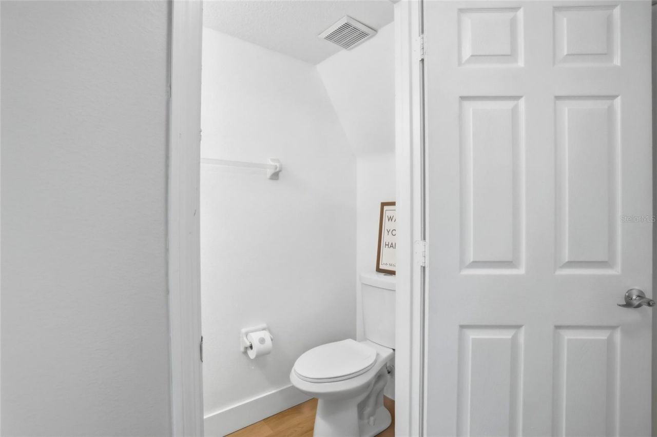 4114 Forest Island Drive, Orlando, FL 32826 Photo