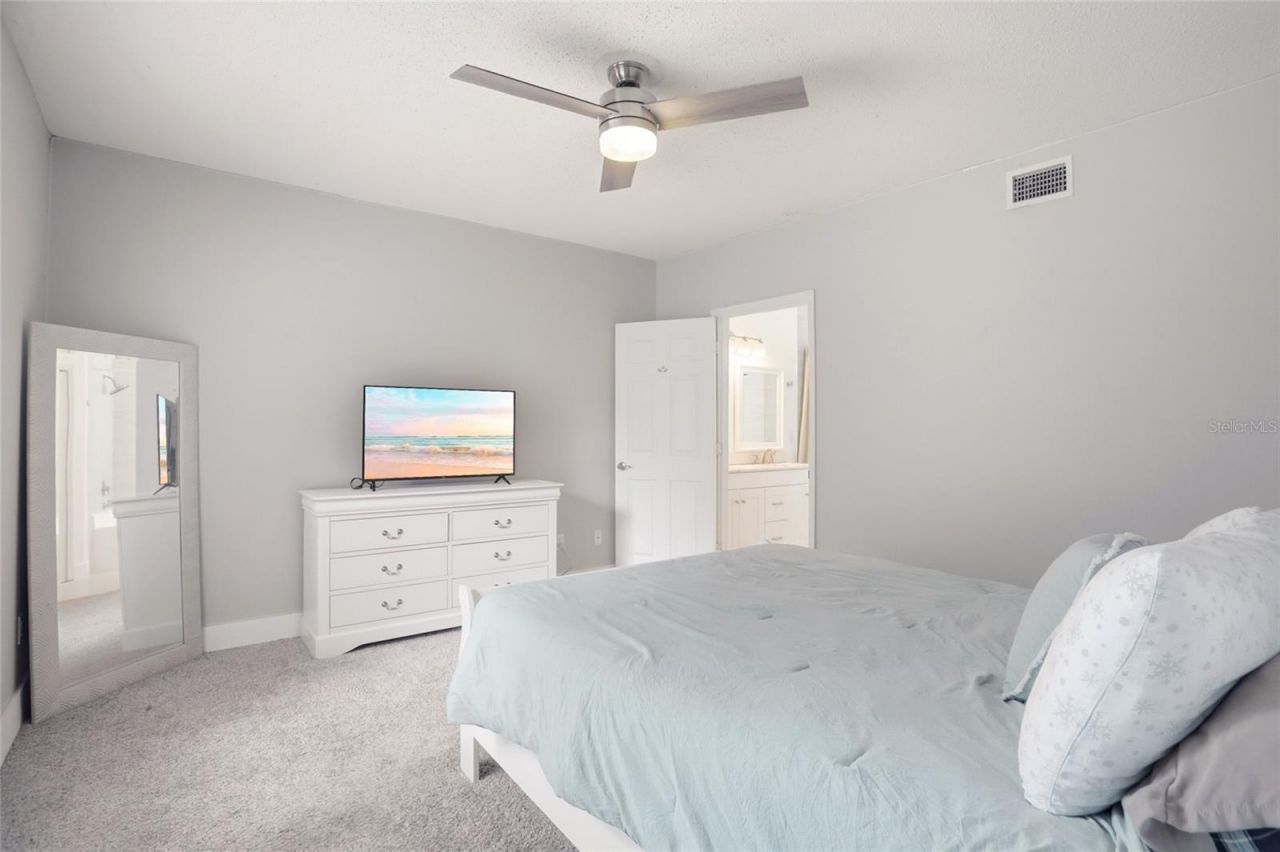 4114 Forest Island Drive, Orlando, FL 32826 Photo