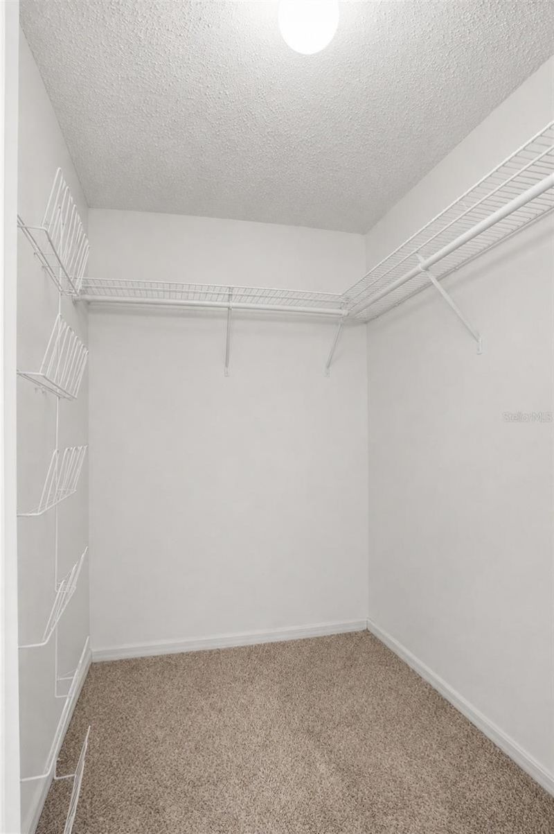 4114 Forest Island Drive, Orlando, FL 32826 Photo