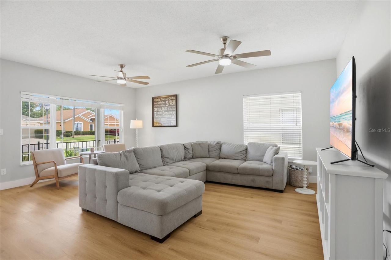 4114 Forest Island Drive, Orlando, FL 32826 Photo